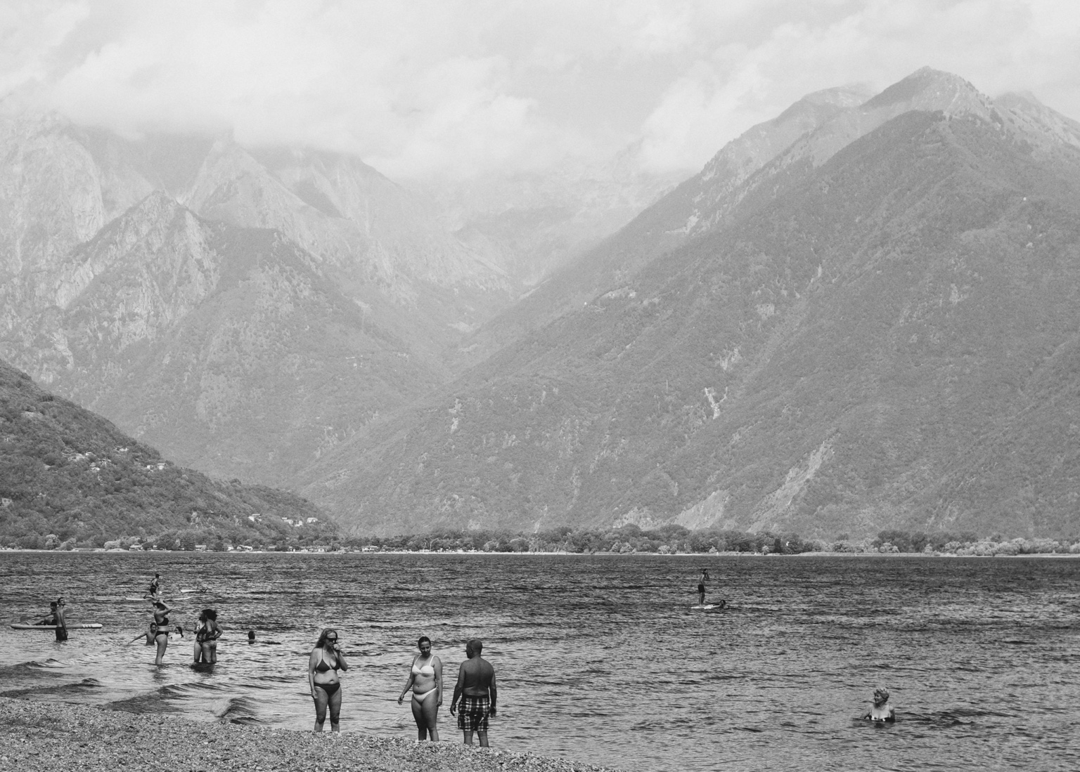 Berglandschaft und See